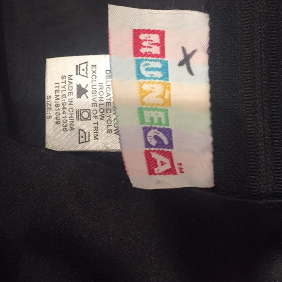 Dress - Picture 3 of 5